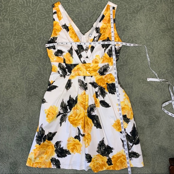 Corey P Sz 12 sleeveless Rose Pattern Dress - Picture 5 of 7